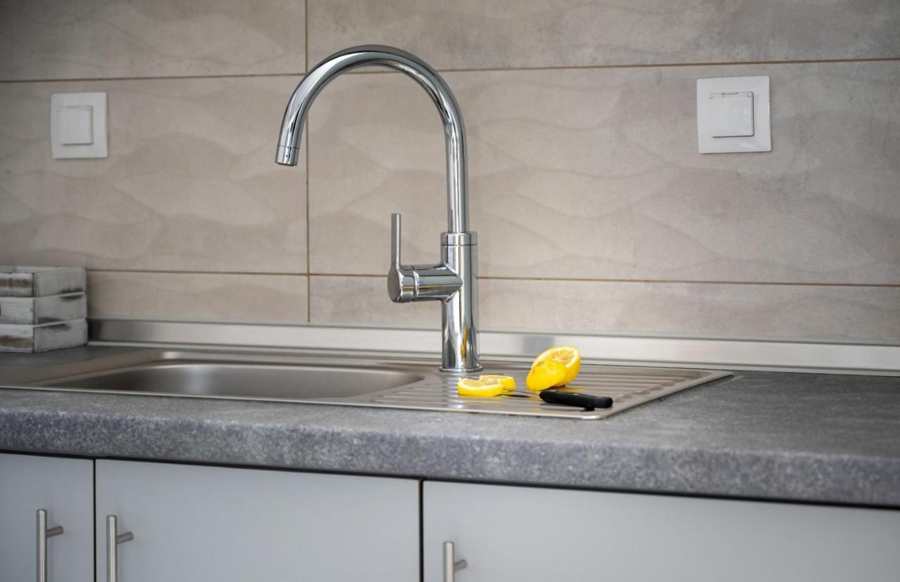 Exochiko Kalamitsi Apartment Bagian luar foto
