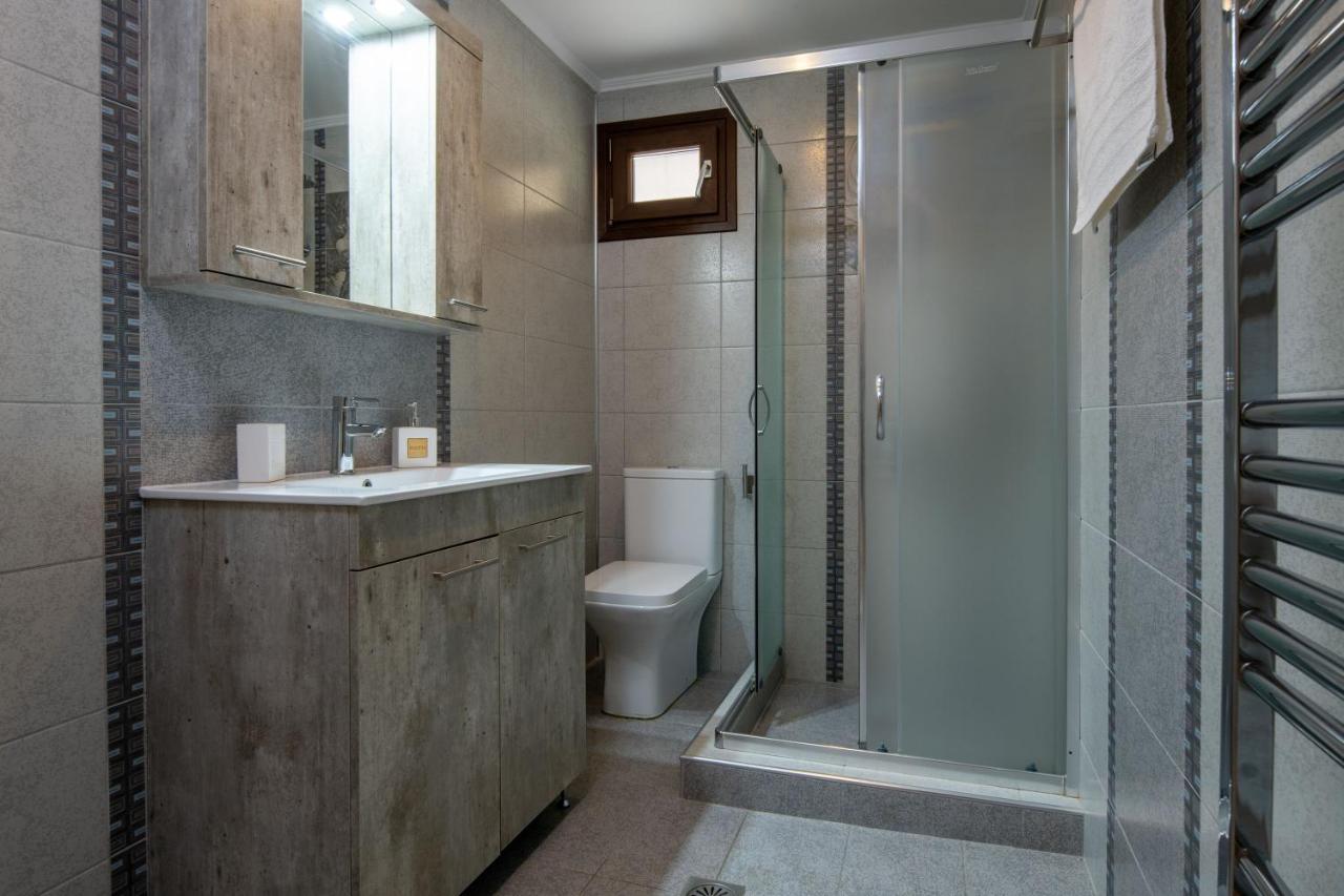 Exochiko Kalamitsi Apartment Bagian luar foto