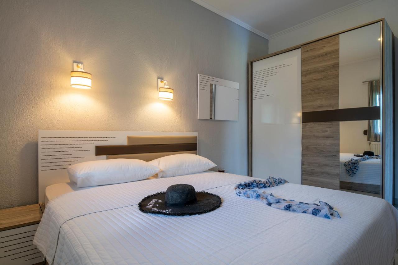 Exochiko Kalamitsi Apartment Bagian luar foto